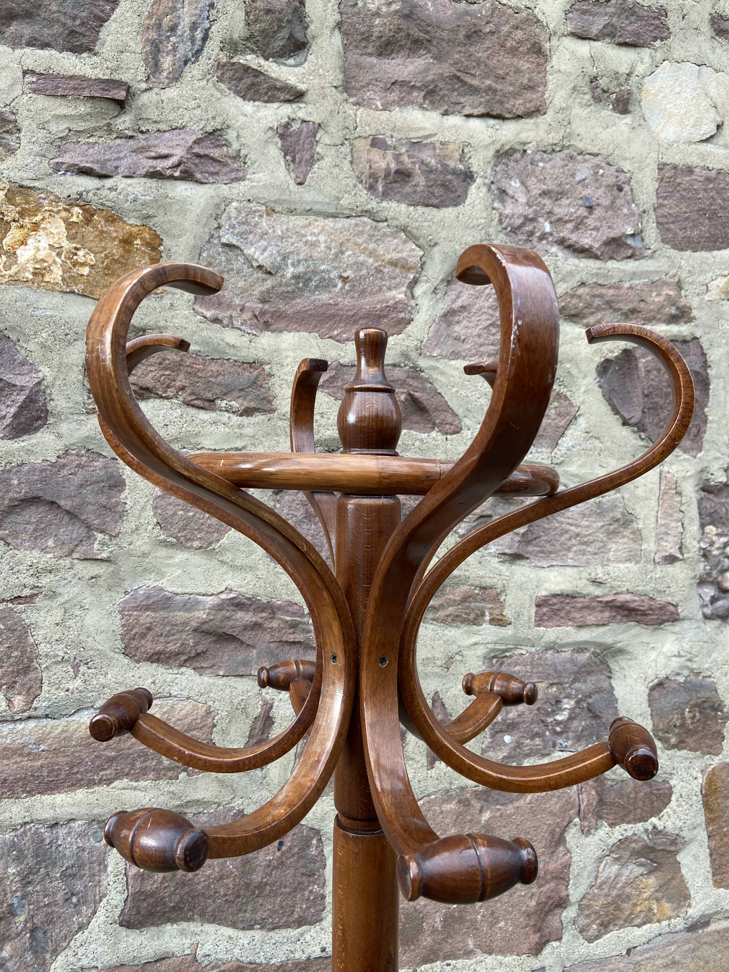 Baumann bistro coat rack on vintage parrot stand 60/70s curved wood
