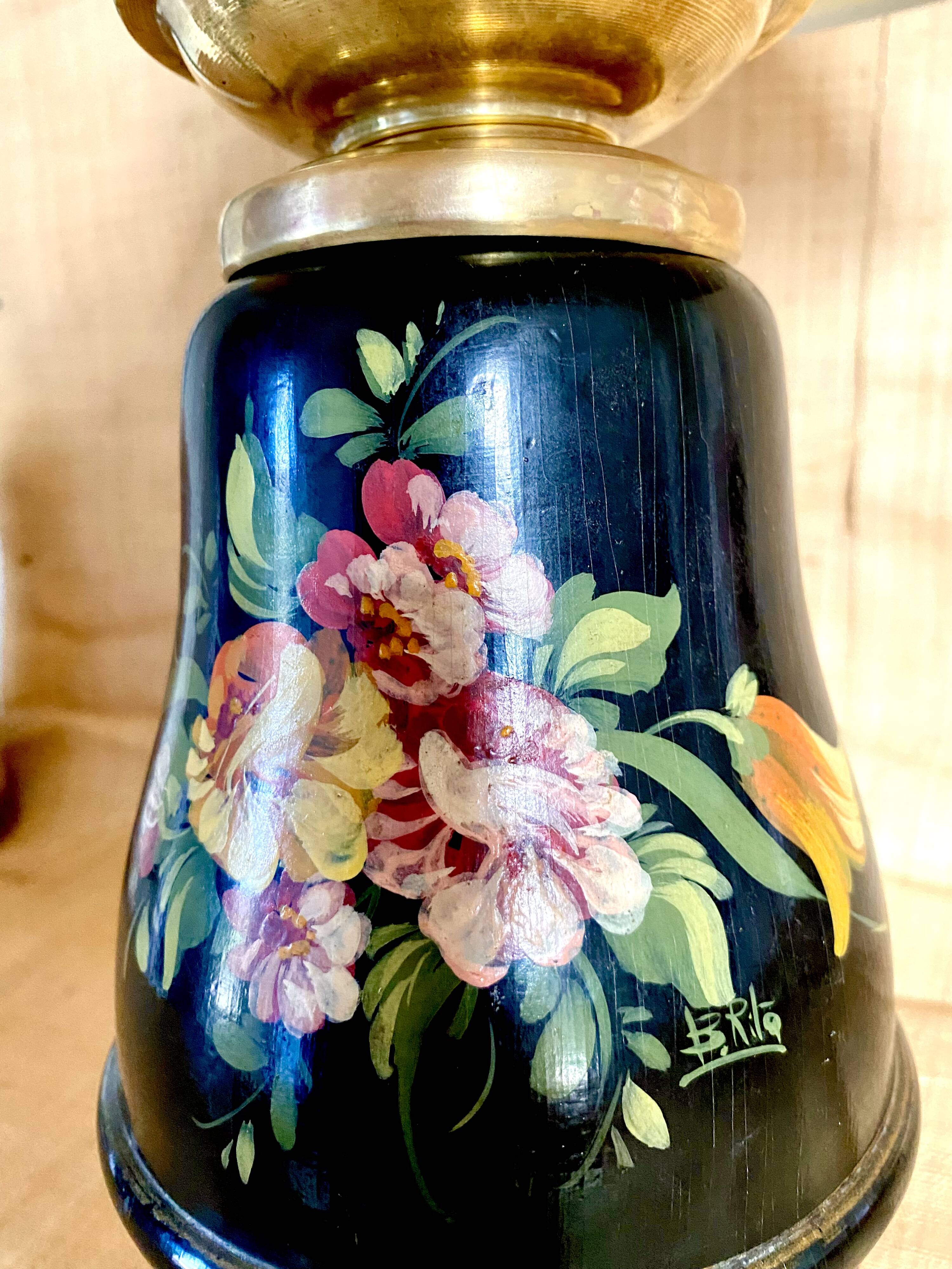 Lamp from the early 1900s, fabric cable, cotton shade.