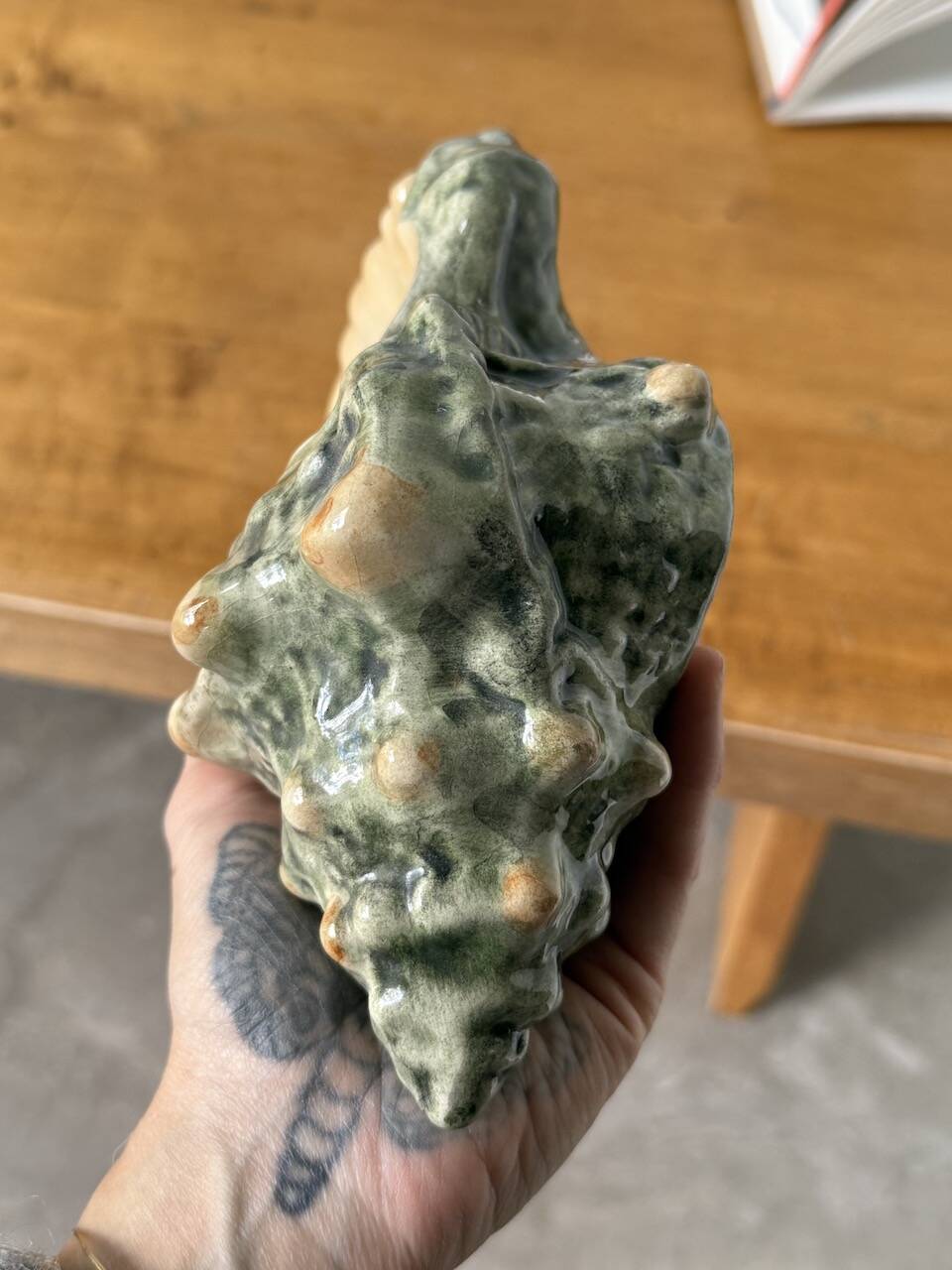 Ceramic shell empty pocket or ashtray 1970