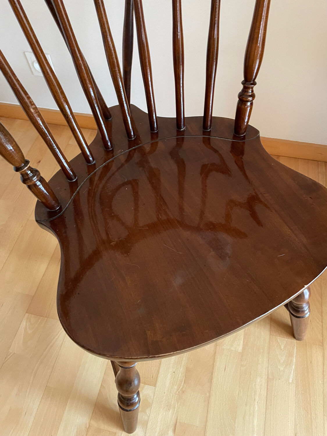 6 Duxbury Windsor style chairs by Ethan Allen.