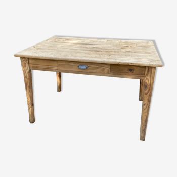 Table en bois