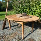Oval table