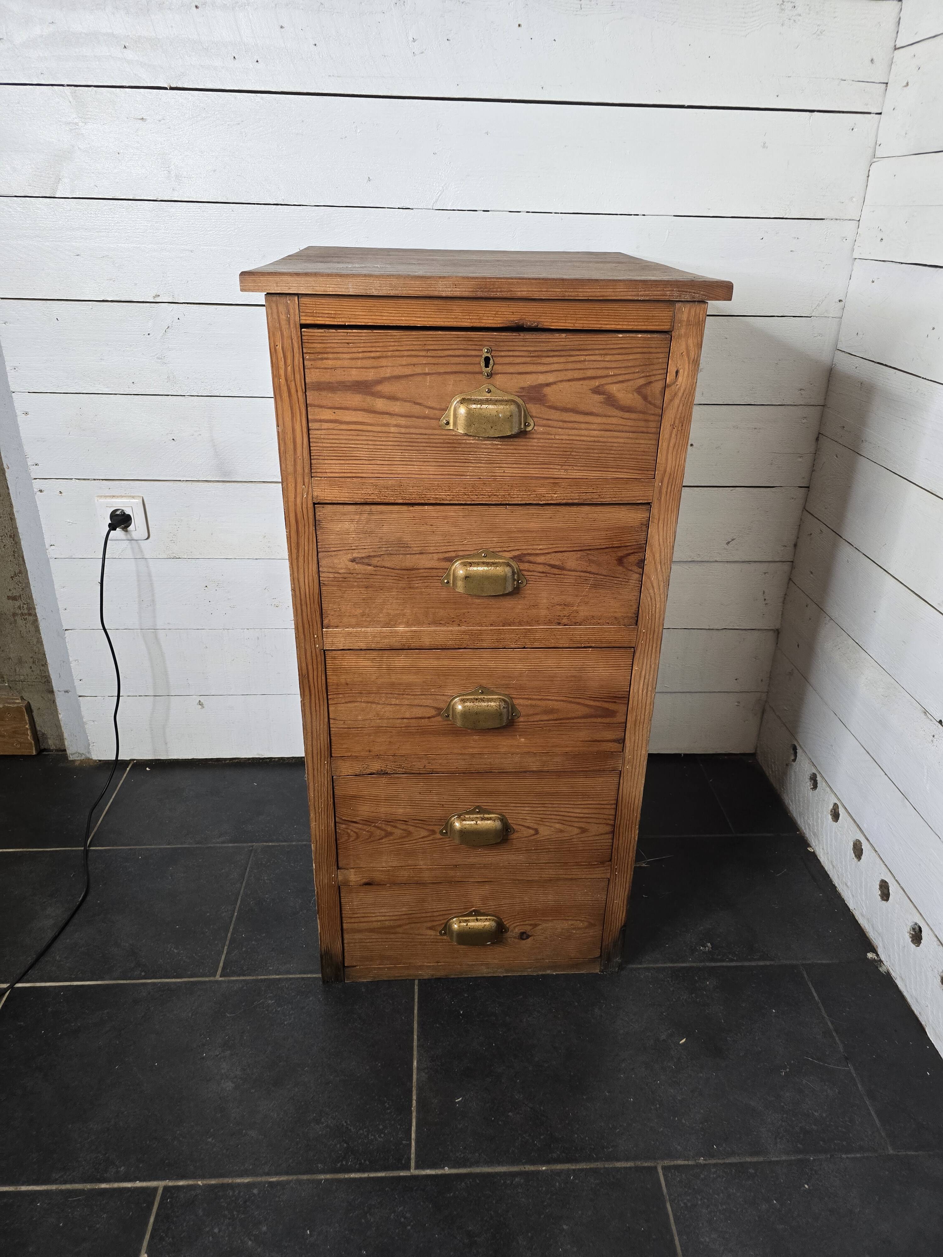 Craft cabinet with 4 drawers
