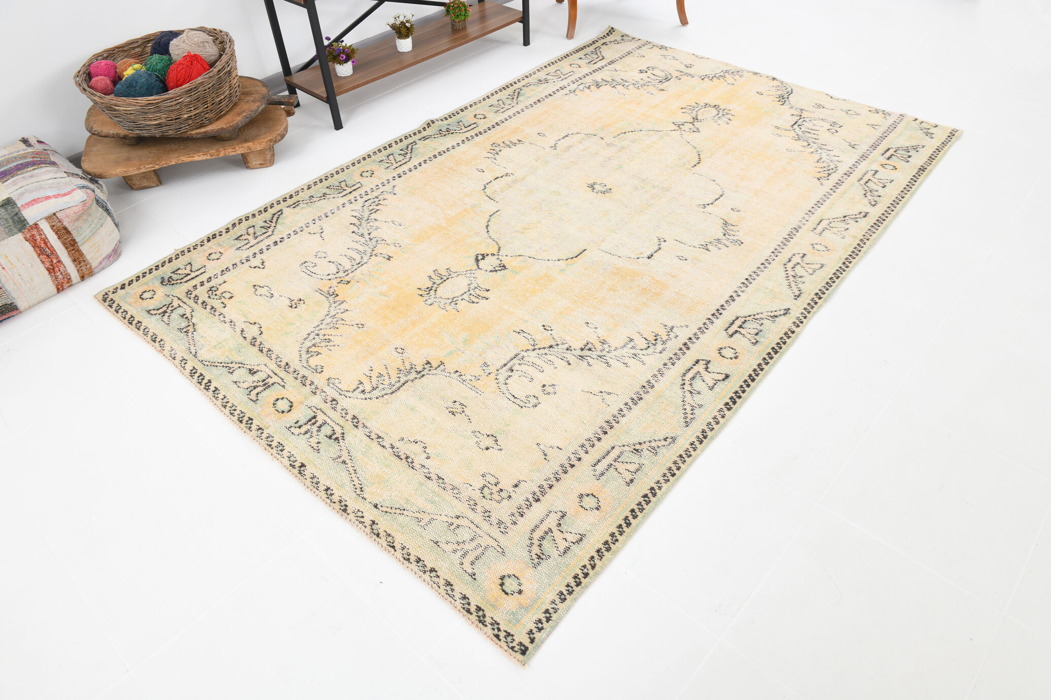 Classic faded yellow oushak rug 269x176cm
