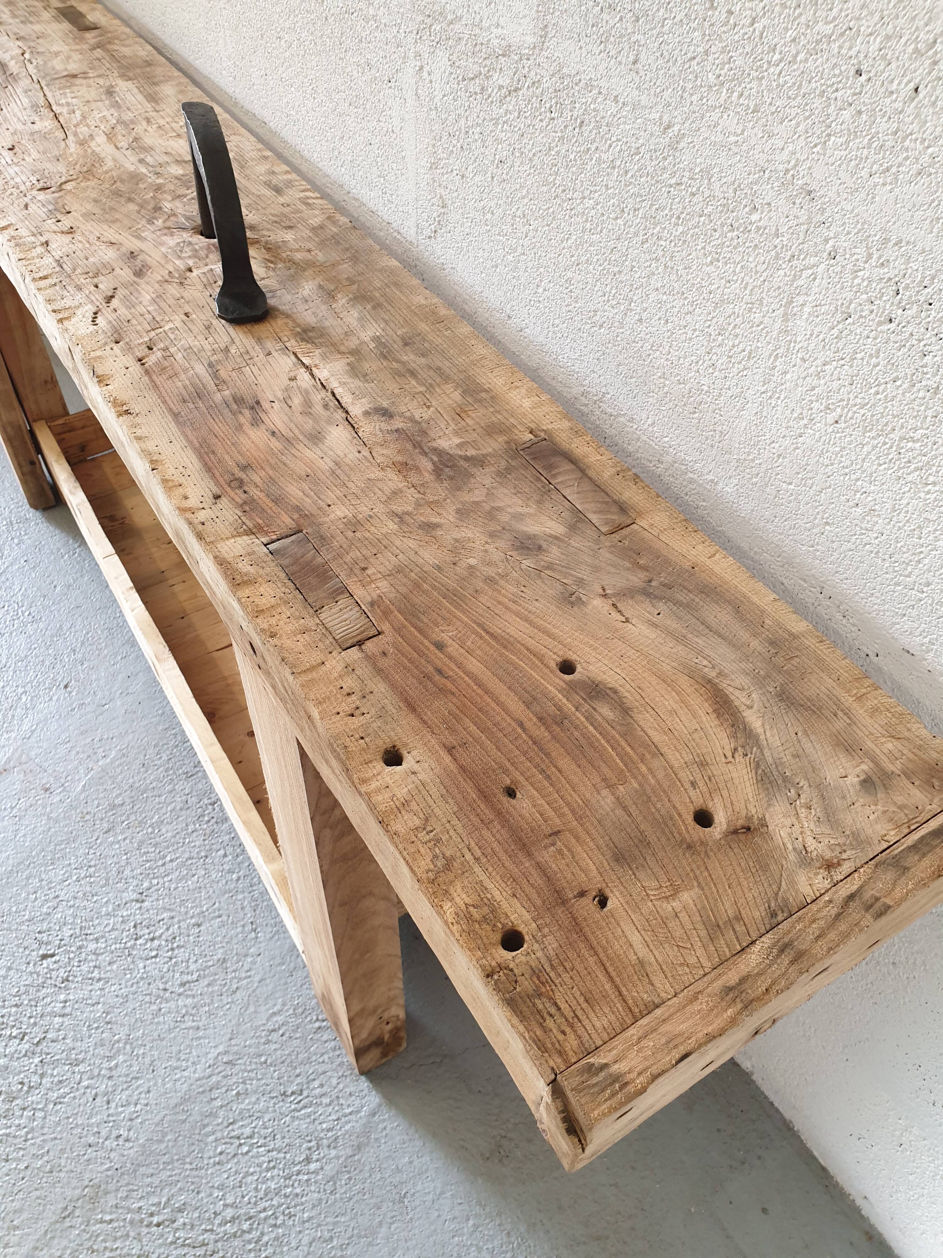 Carpenter's workbench