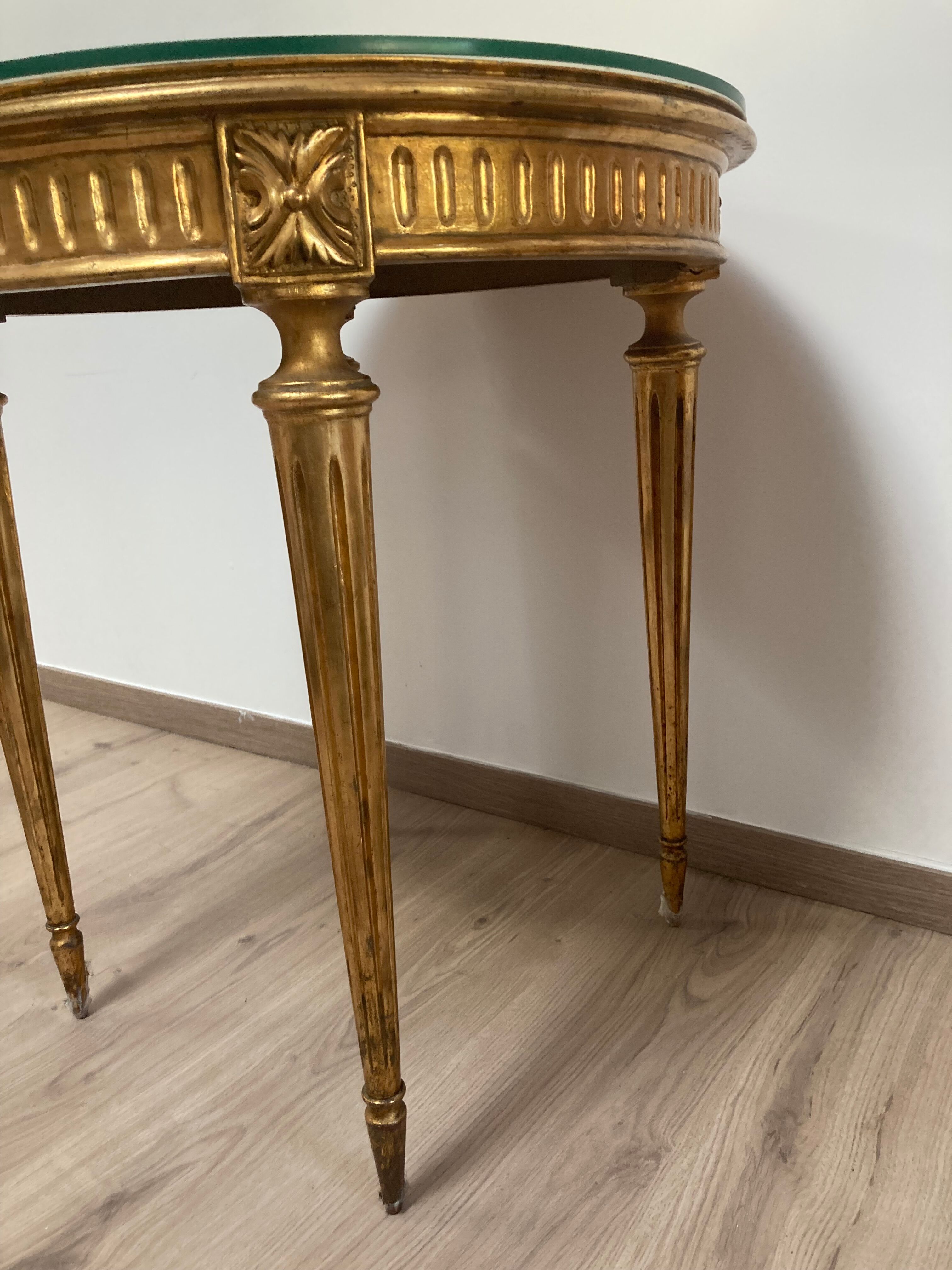 Round table gilded wood louis xvi style under glass
