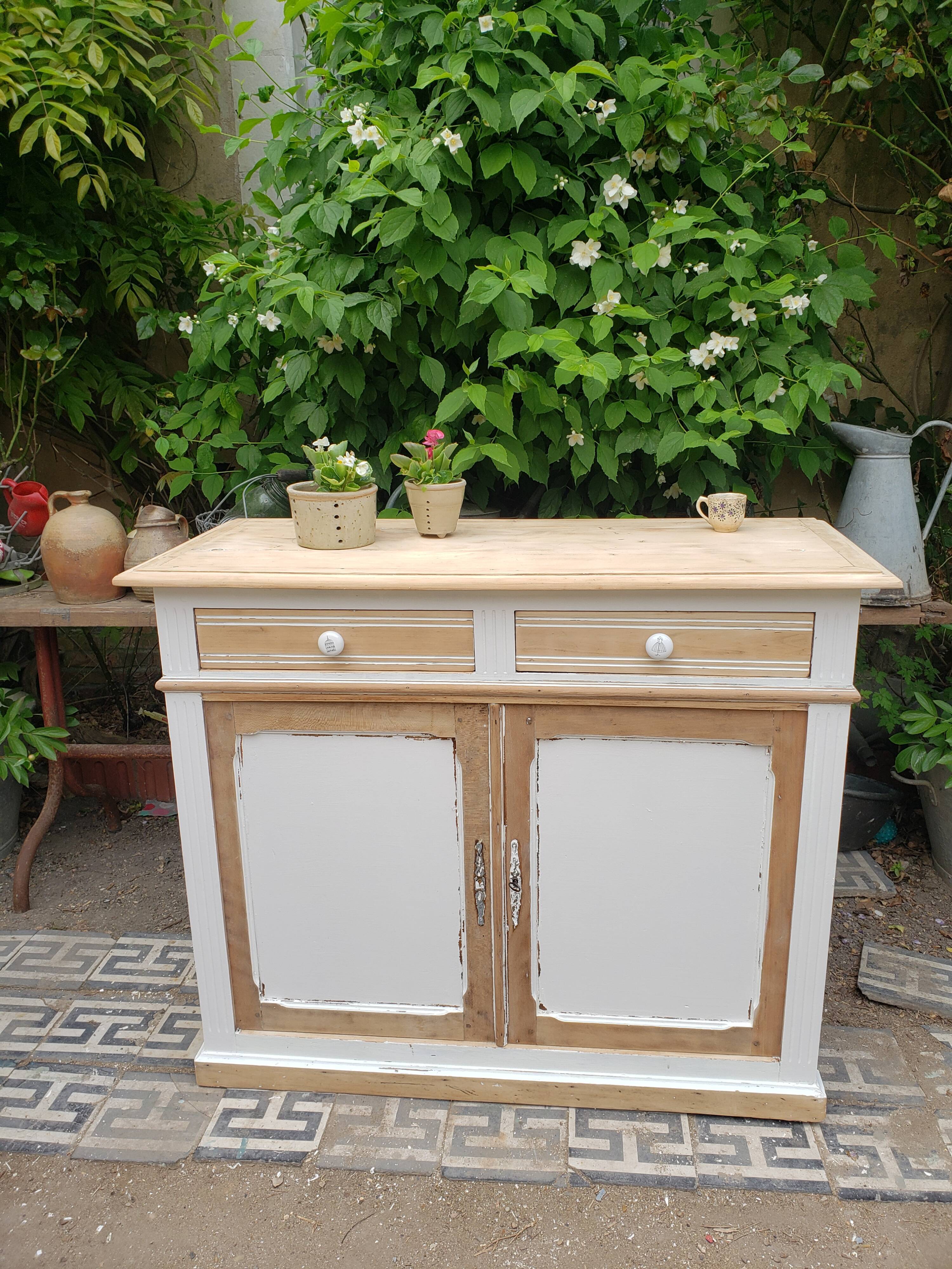 Parisian white buffet and wood Thuileries