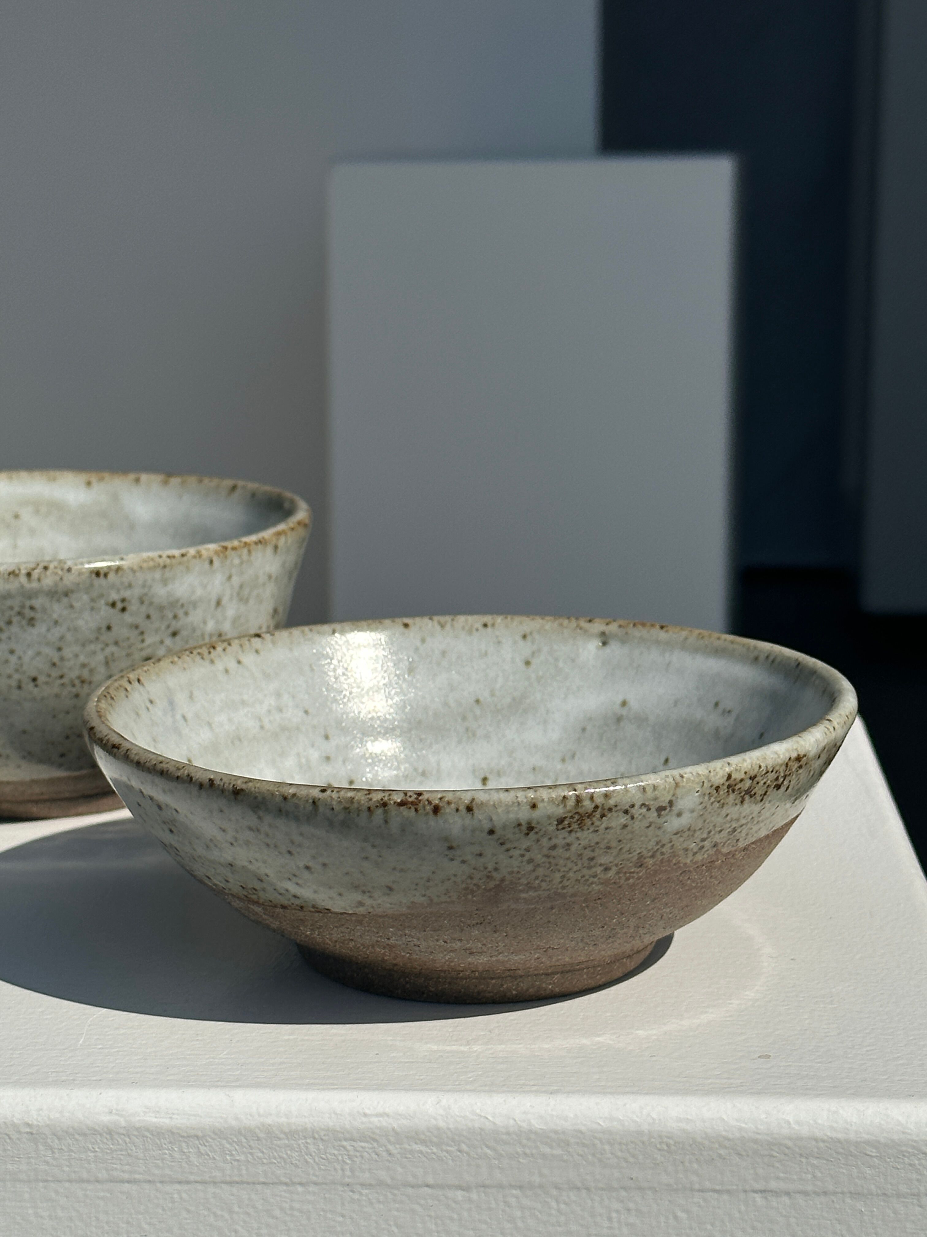 Duo of small brown bowls and speckled glazed ceramic (1top + 1bottom)