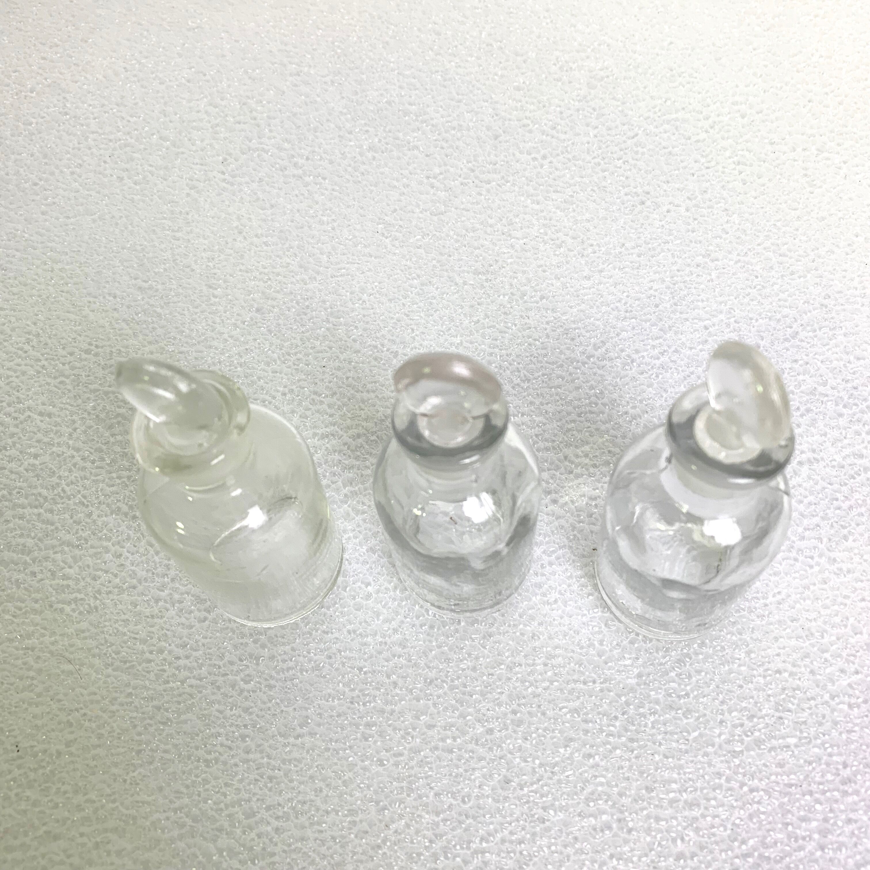 Set of 3 apothecary bottles