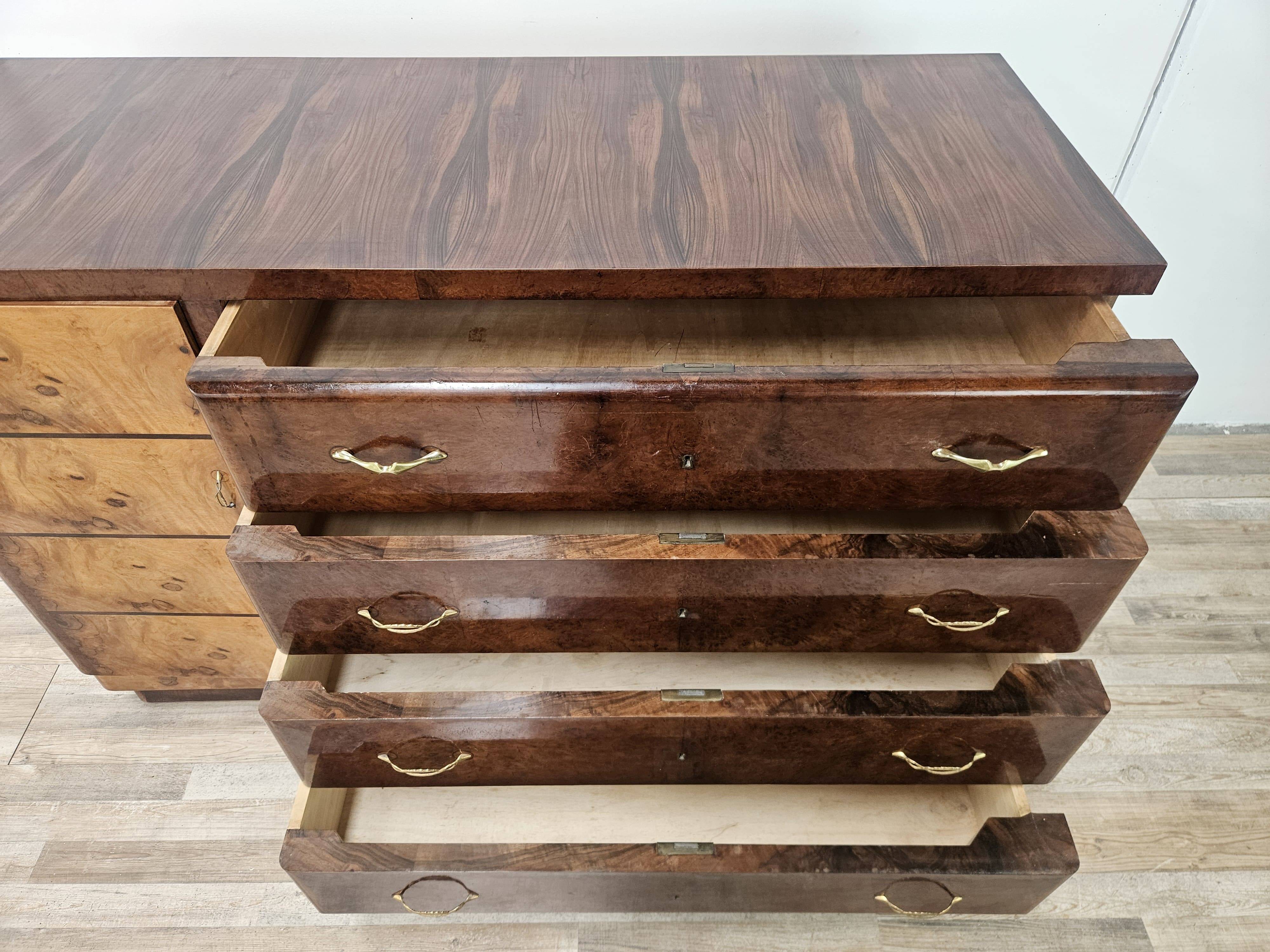 1940s Art Decò sideboard in walnut and blond walnut