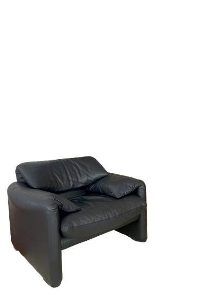 Maralunga Cassina armchair – Italian design by Vico Magistretti, 1970s