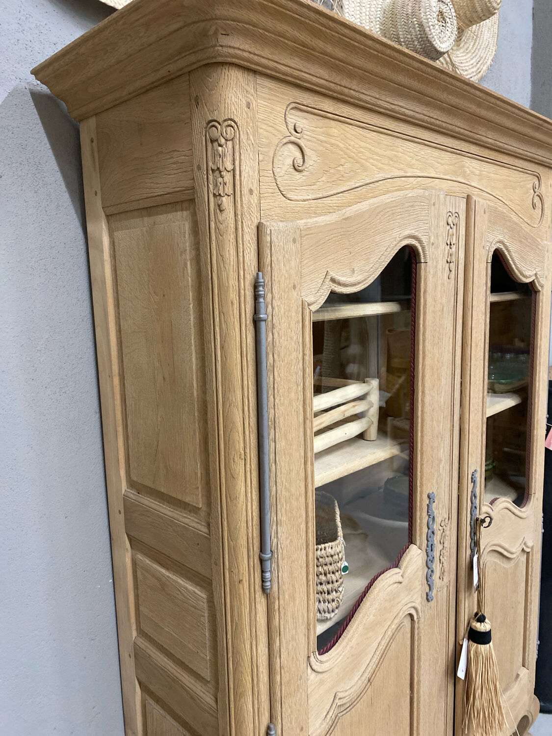 Louis XV bookcase in raw wood