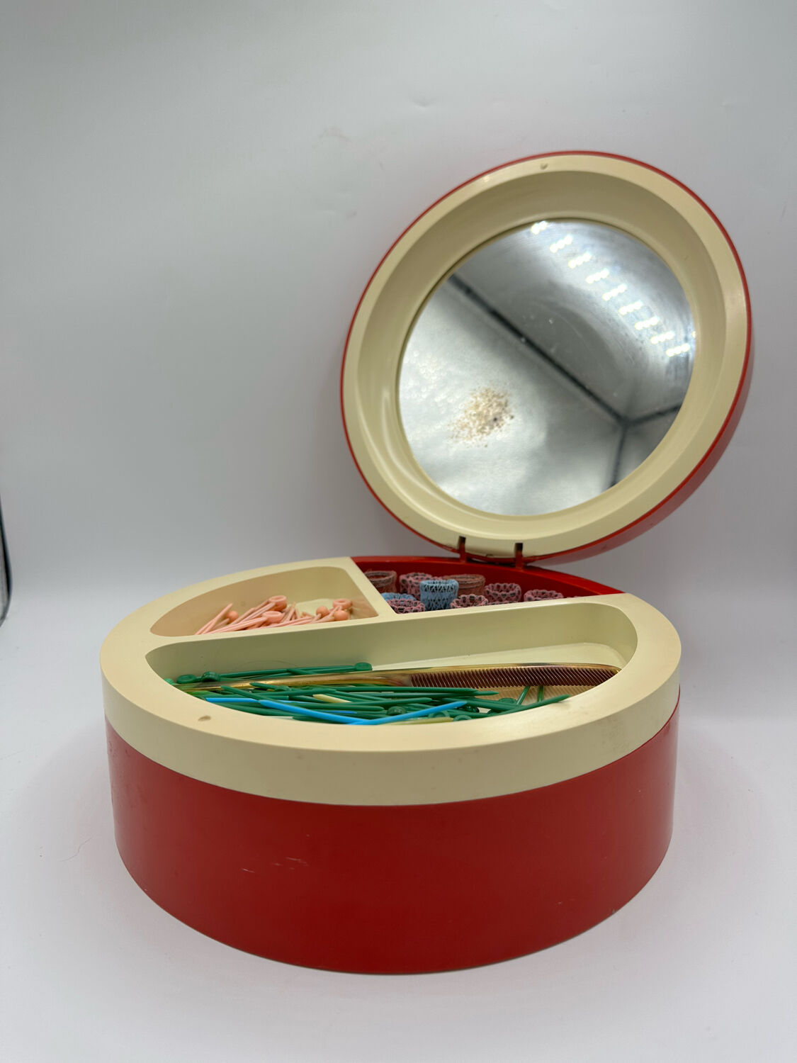 Vintage hairdresser worker