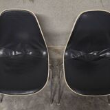 Eames chair by herman miller - model dss