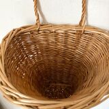 Braided wicker wall basket