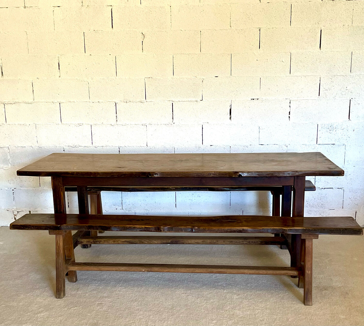 Table de ferme et bancs
