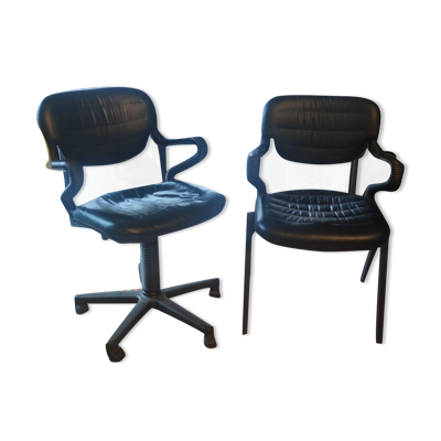 Deux fauteuils cuir noir