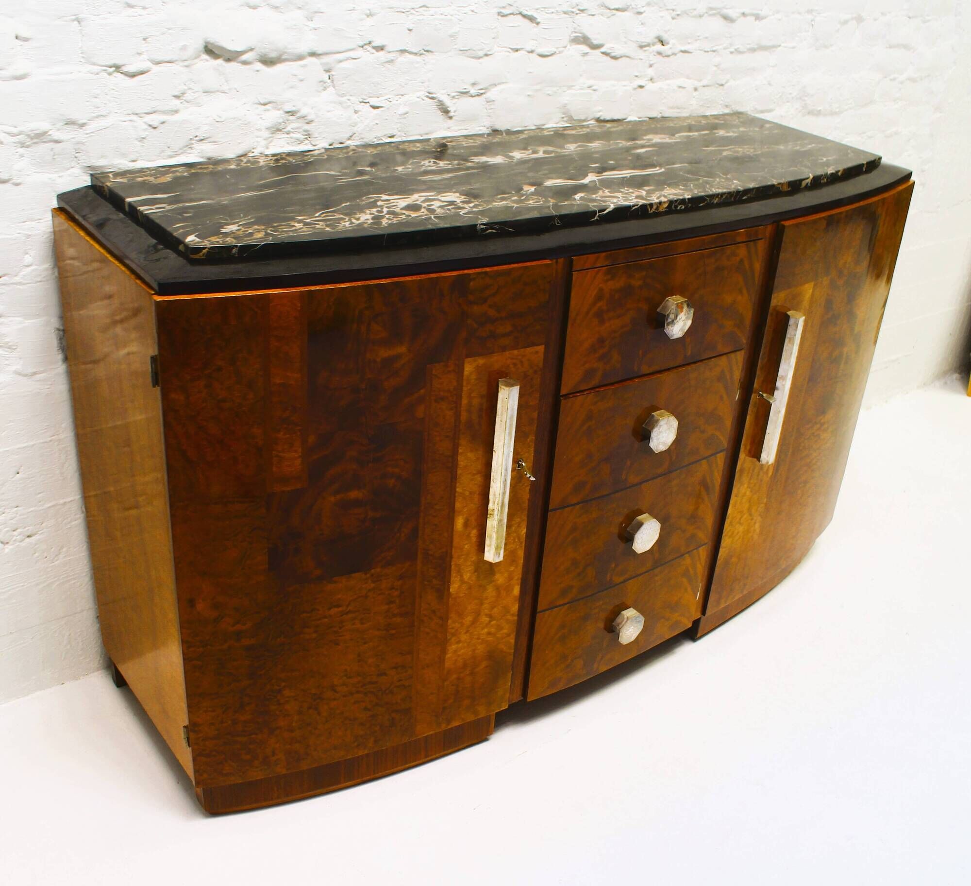 French Art Deco sideboard from the 1930s