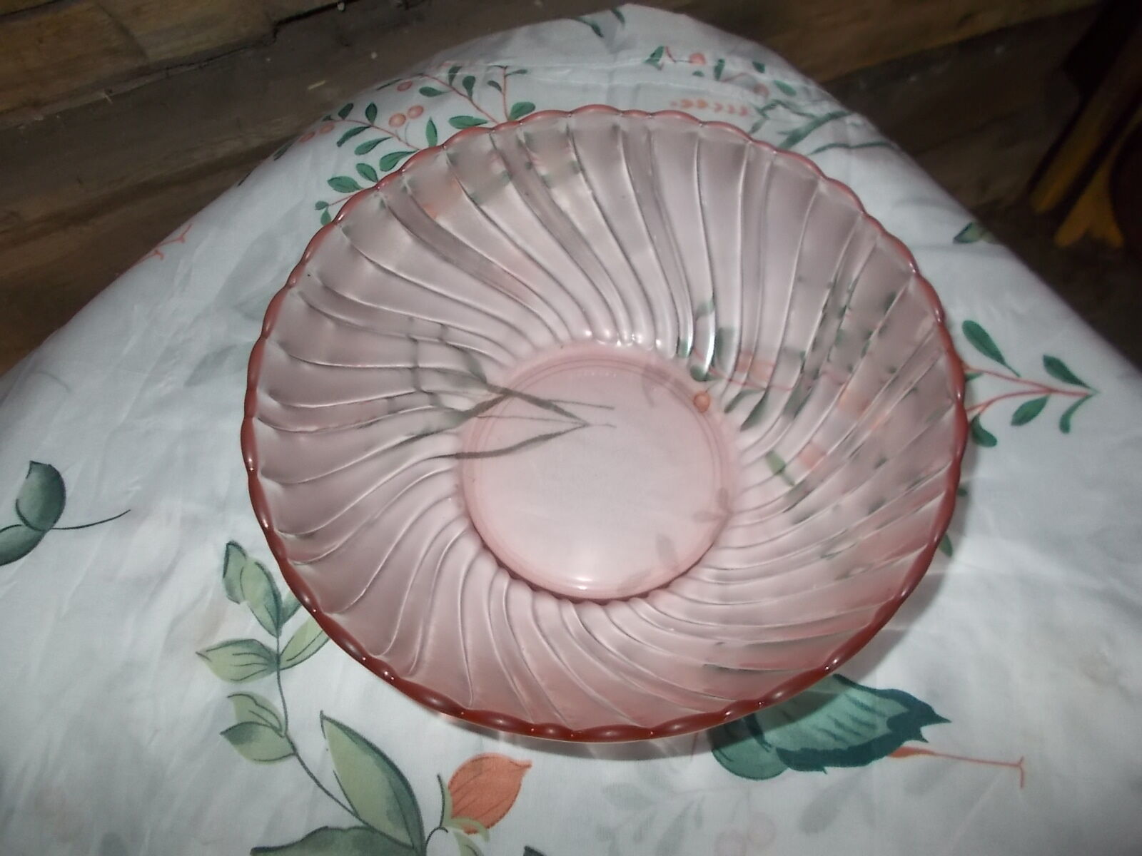 Arcoroc Rosaline glass salad bowl