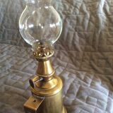 Brass pigeon lamp