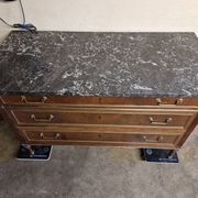 Commode en acajou et placage d'acajou époque Louis XVI, fin du 18ème s.