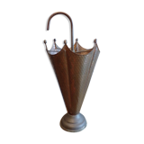 Umbrella door in the shape of an umbrella