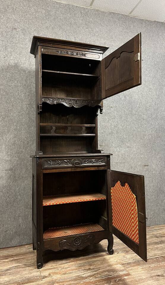 Louis XV style Provençal cabinet buffet in oak circa 1850