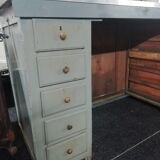 Workbench with 10 drawers