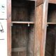 Ancien vestiaire d'usine en bois