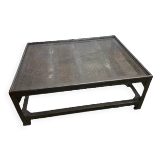 Metal coffee table