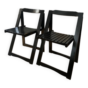 Set of 2 folding chairs in the style of Aldo Jacober.