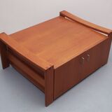 1970s coffeetable in oak with storage