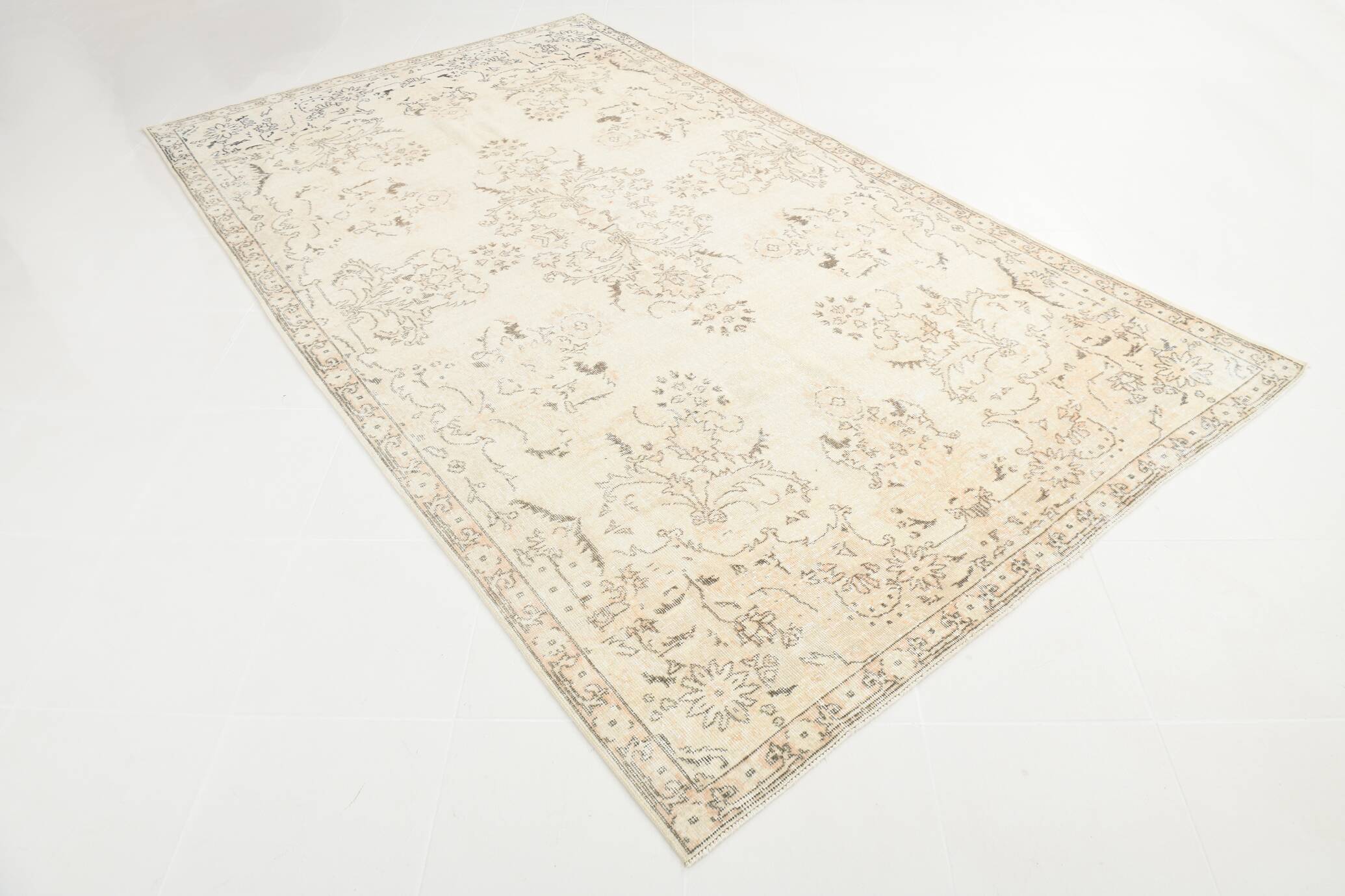 Turkish Rug, 194x331
