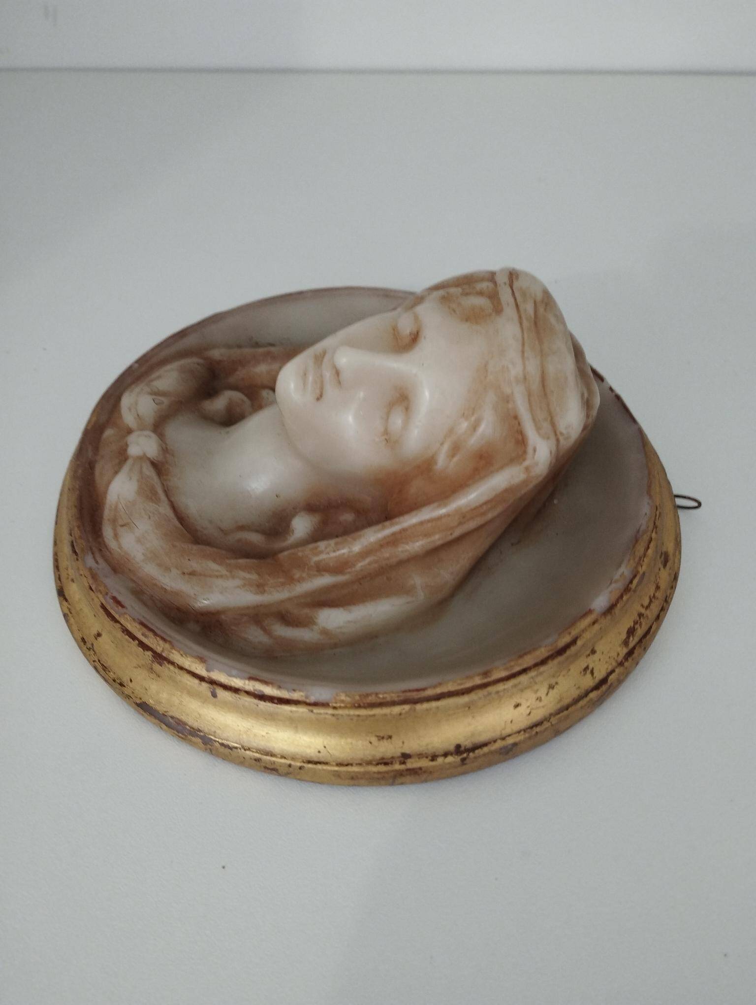 Relief portrait in the shape of a medallion - Napoléon III period