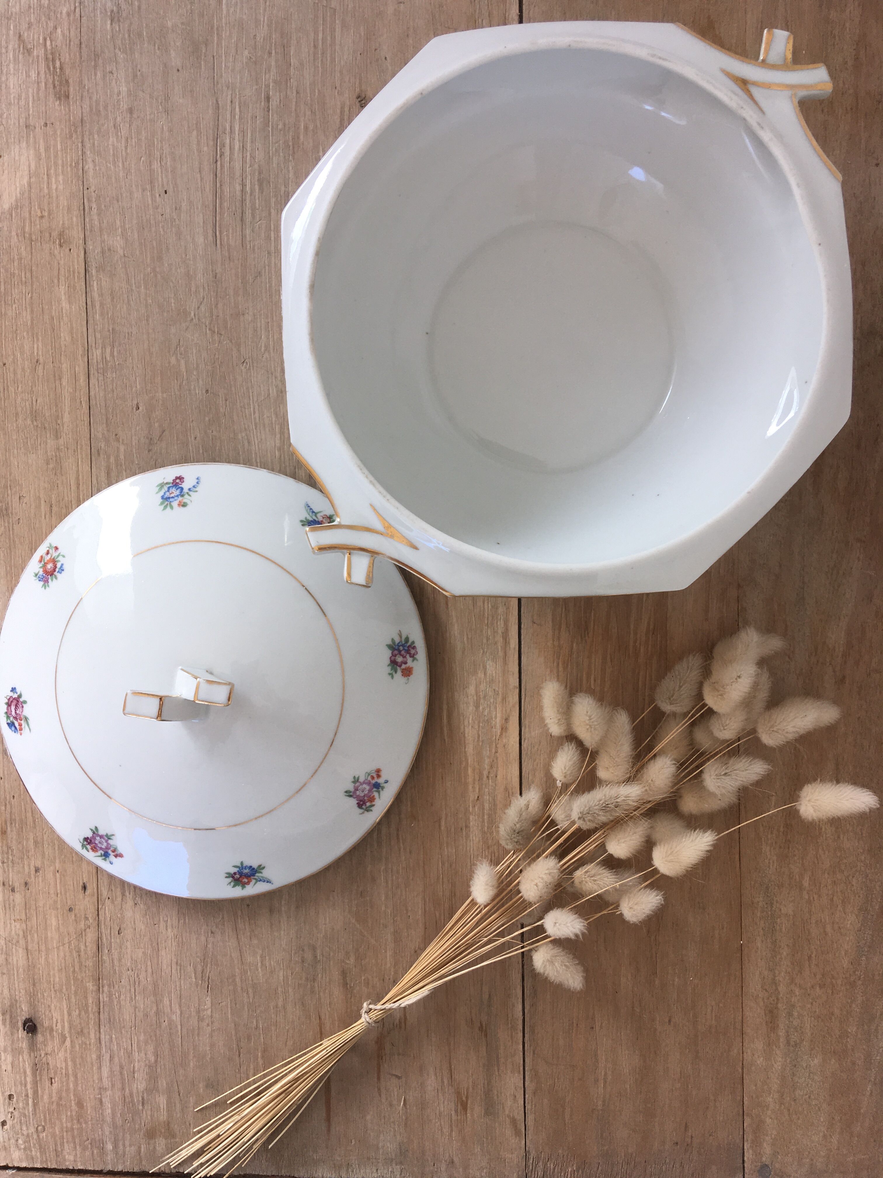 Tureen small flowers