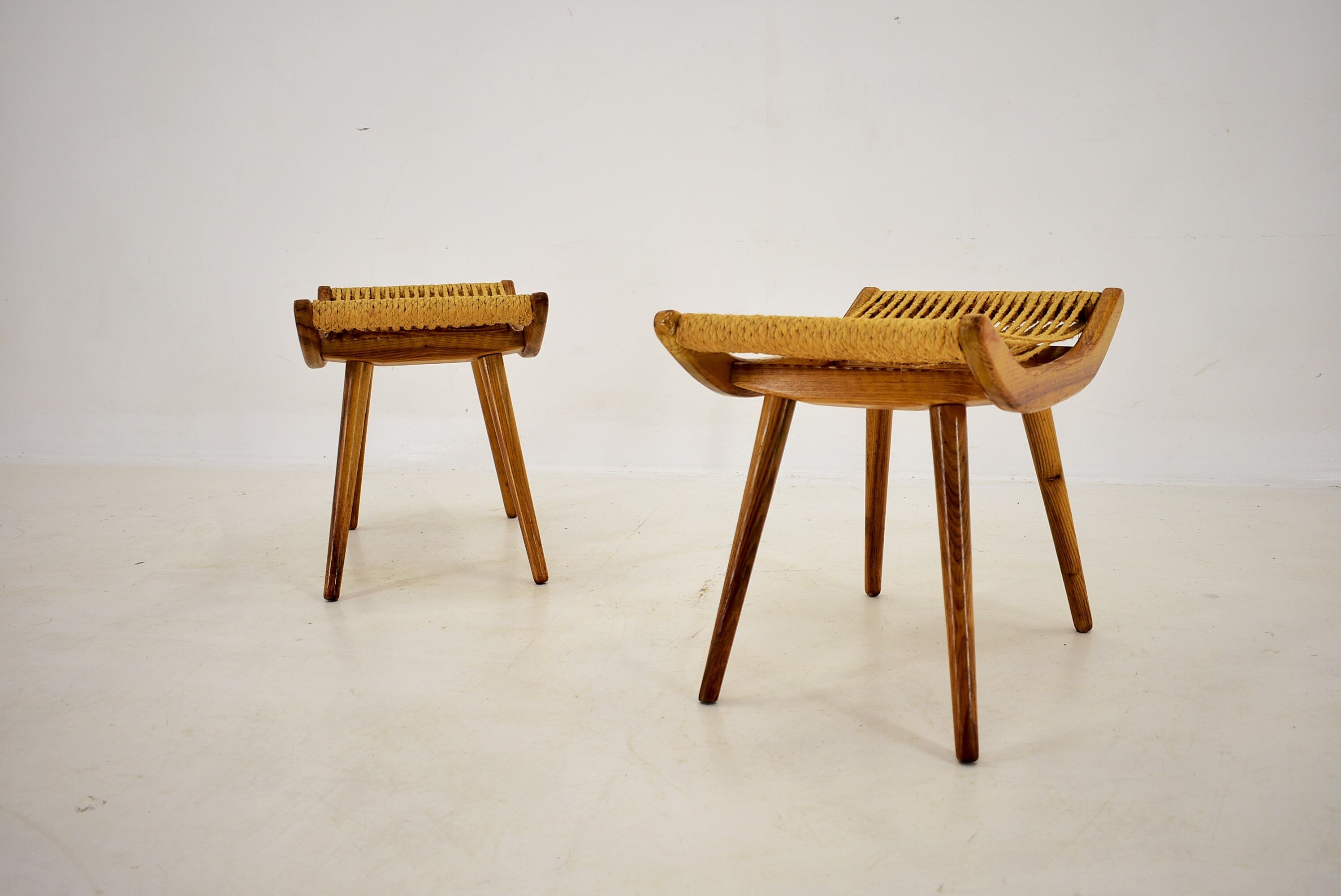 Pair of beech straw stools, 1960s, Czechoslovakia