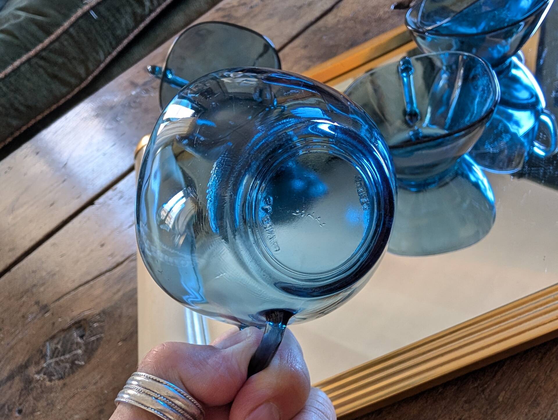8 lagoon blue cups – 1970s, retro shine