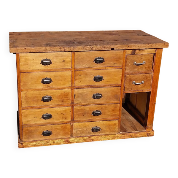 Meuble d'atelier