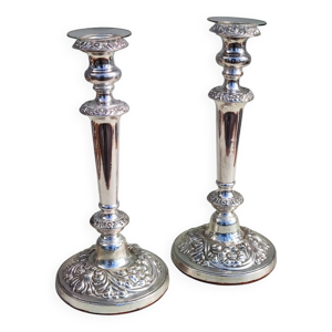 Bougeoirs en métal argenté