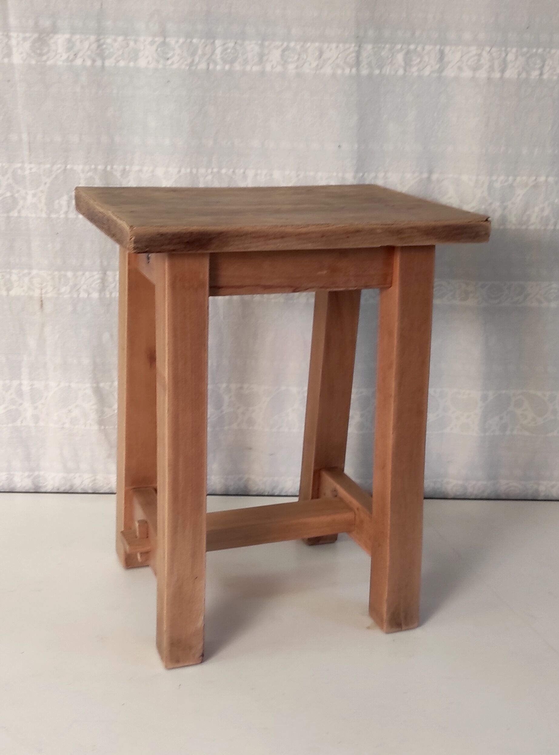 Solid wood workshop stool – 60s