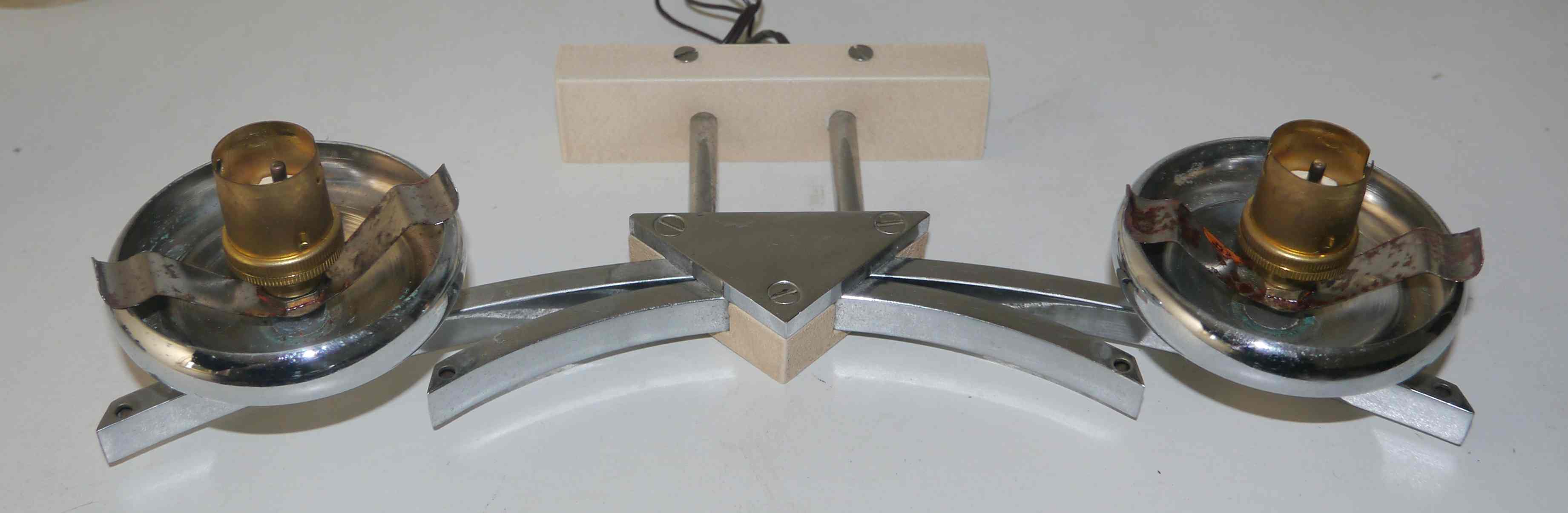 Pair of 60s wall lights in metal and opaline