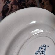 Ancienne assiette plate en terre de fer