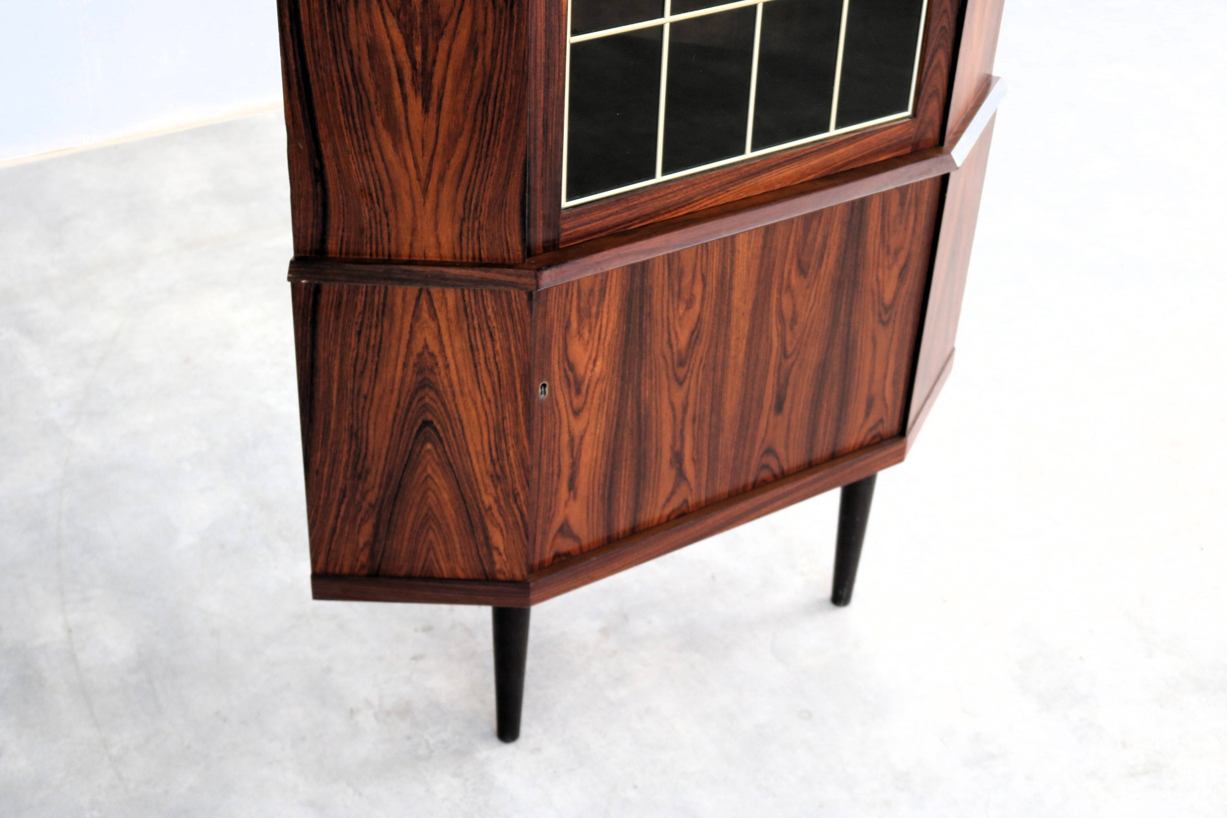 Vintage display cabinet | corner cabinet | 1960s | Danish