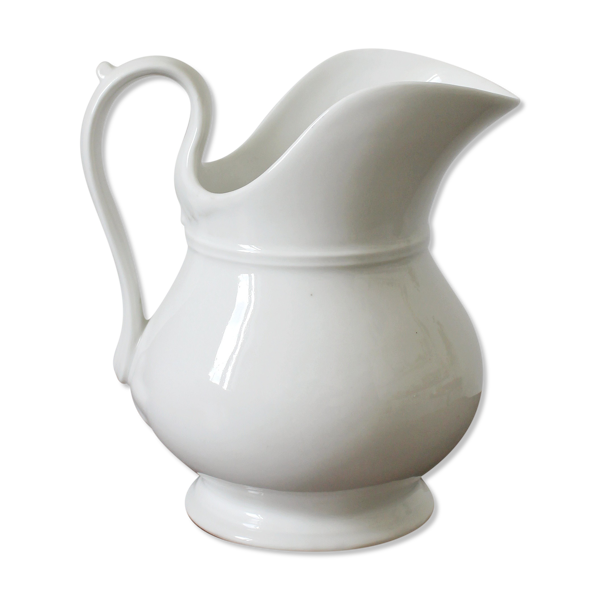 Broc blanc ancien en porcelaine du XIXe siècle