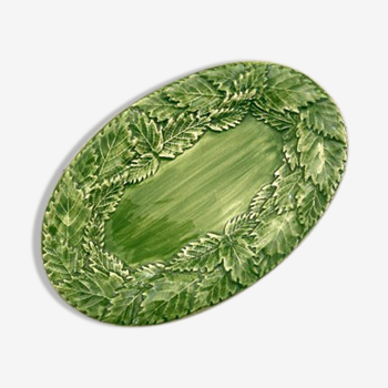 Dish decorated with leaves