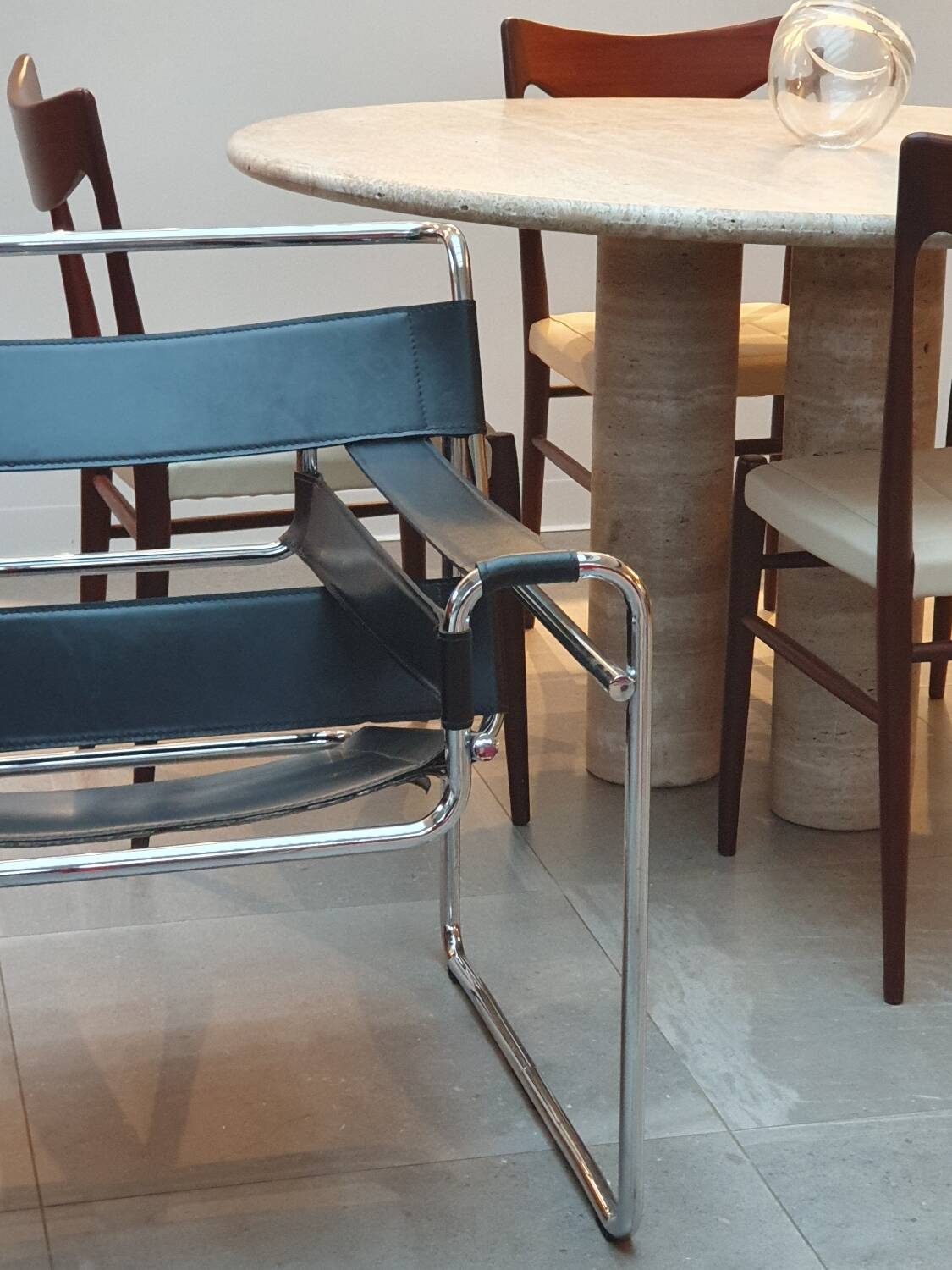 Wassily leather armchair by Marcel Breuer