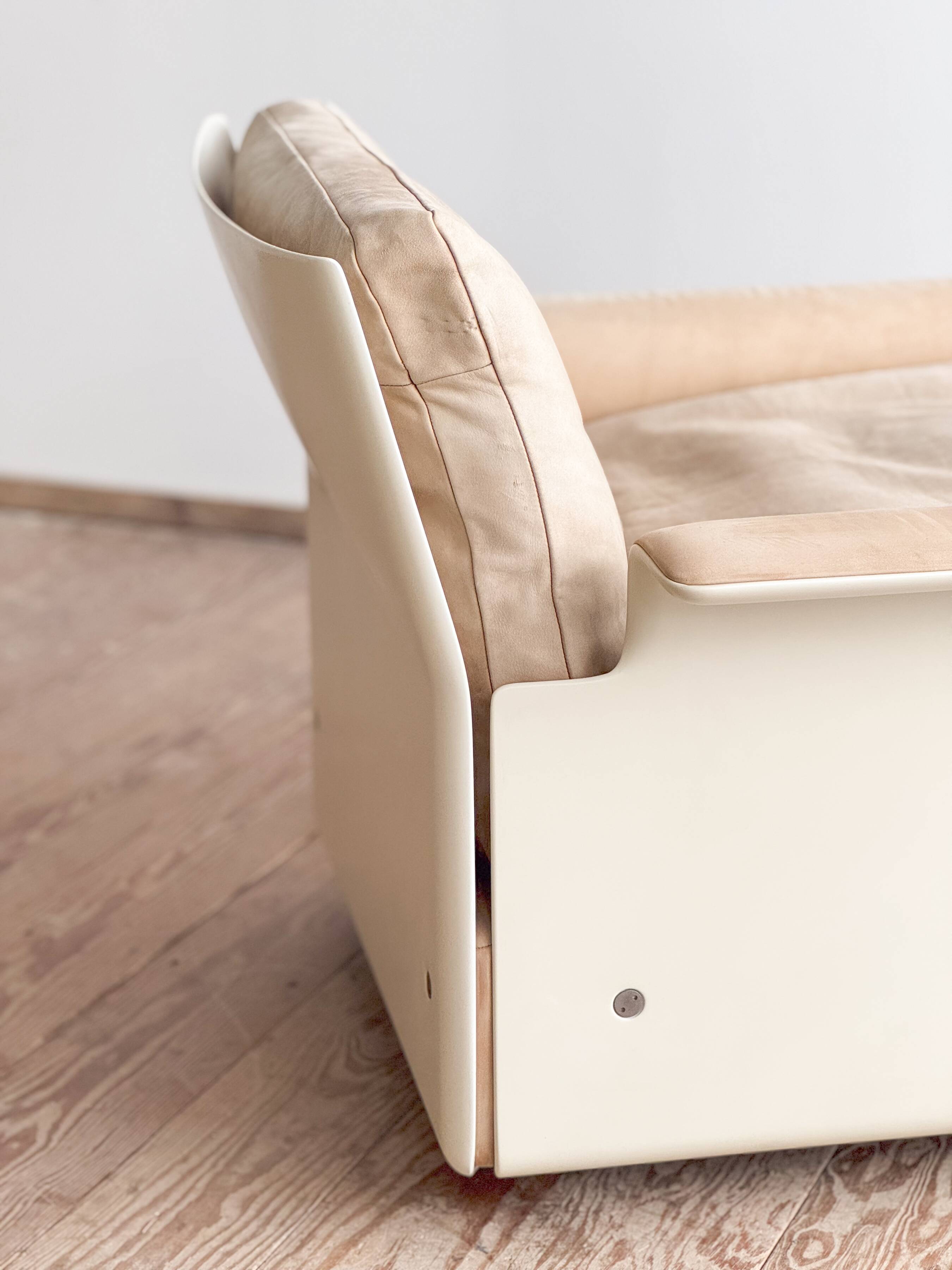 Fauteuil design 620 en cuir suédé beige par Dieter Rams, Vitsœ, Mid-Century