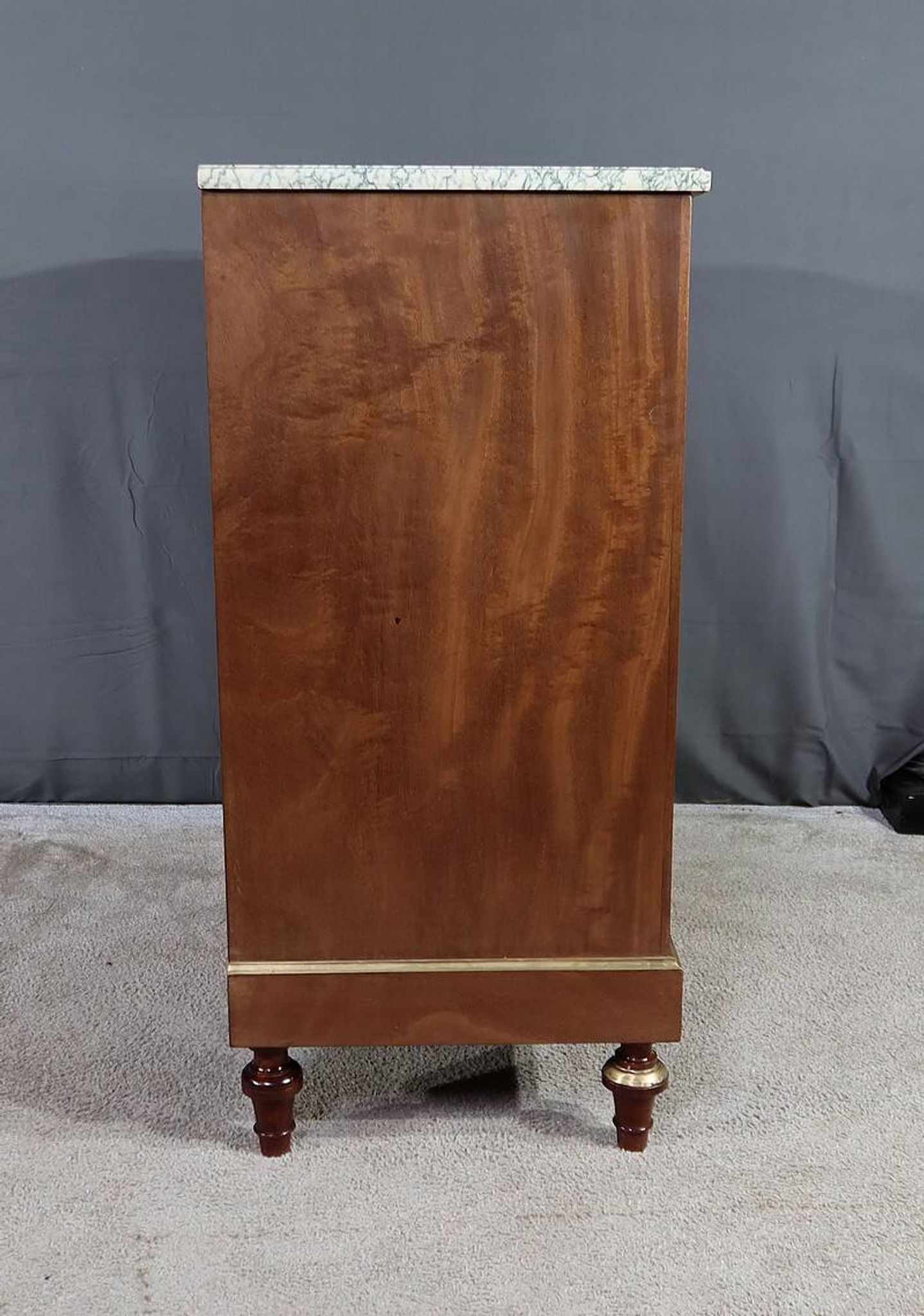 Commode Chiffonnière en Acajou, style Louis XVI – Milieu XXe