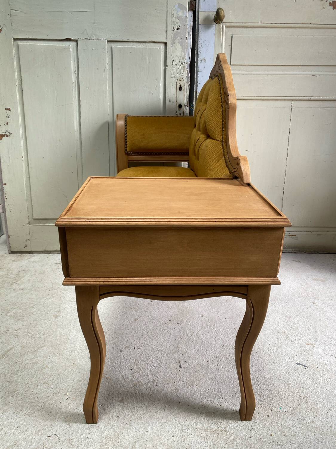 Restored vintage bench – “chat” furniture with integrated drawer