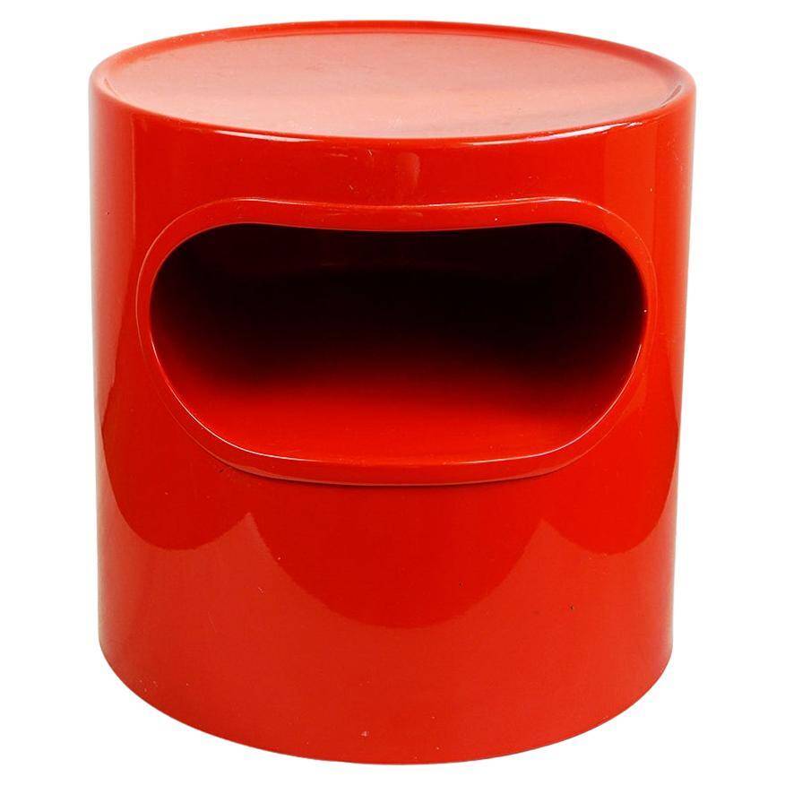 Table en plastique rouge par Emma Gismondi pour Artemide Italie